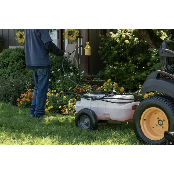 Agri-Fab 15 Gallon Tow Sprayer - Image 2